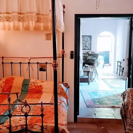 Mountain Traditional Village House Writer's Retreat Feriehus Limassol